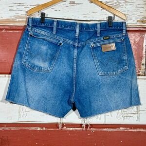 Vintage Wrangler Denim Jean‎ Shorts Frayed Hem Blue Wash Casual
